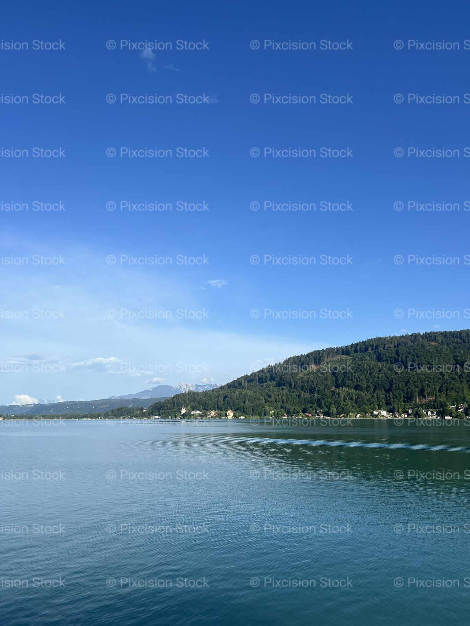 Alpine Lake Shoreline Pebbles Clear Water Carinthia Austria Mobile Stock Photo